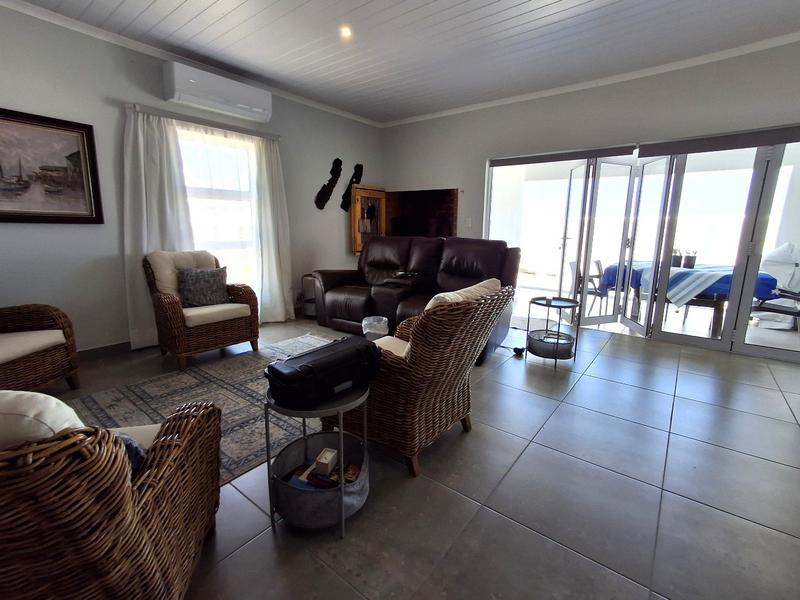 2 Bedroom Property for Sale in Lampiesbaai Western Cape